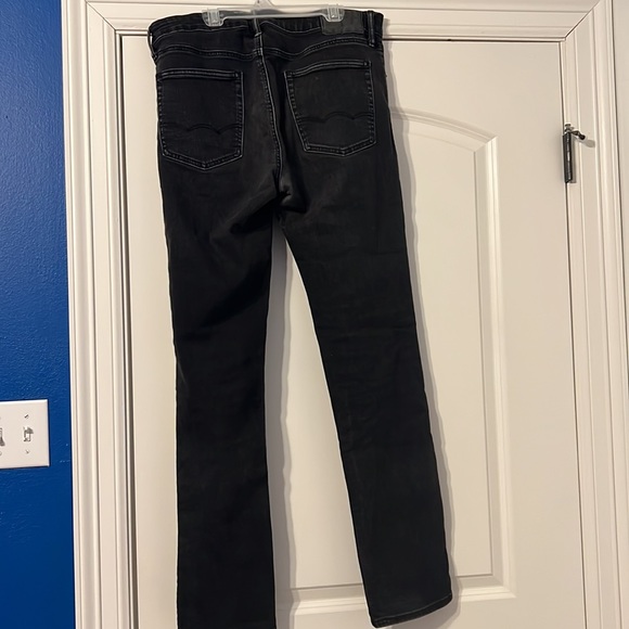Men’s American Eagle Jeans (Slim Straight) - Picture 2 of 4